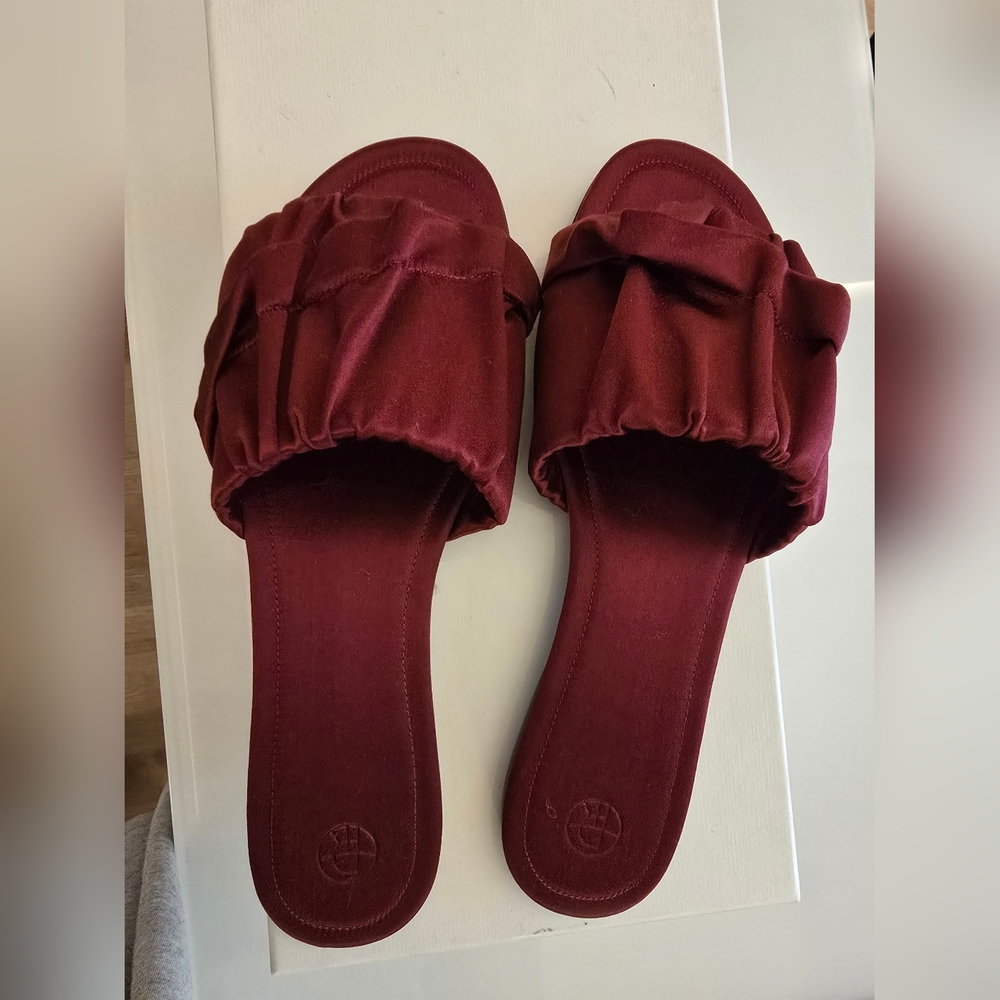 The Row Ellen Sandals in size 37.5 Red Satin Slippers with Ruched Band
